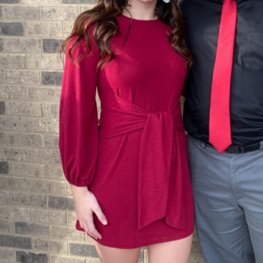 Red long lantern sleeve dress with tie waist